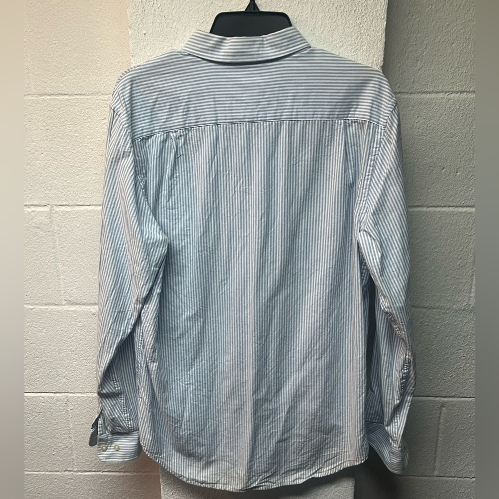 J.C. Penney Mens Blue And
White Striped Button-Down Shirt. - Picture 3 of 4